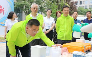 陕西环保科技 西安环保“黑科技”亮相社区 市民沉浸式体验生态执法装备